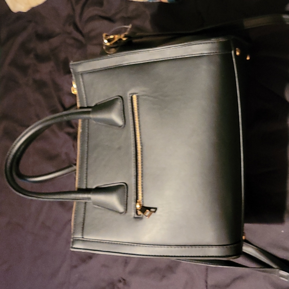 Handbag - Picture 2 of 3